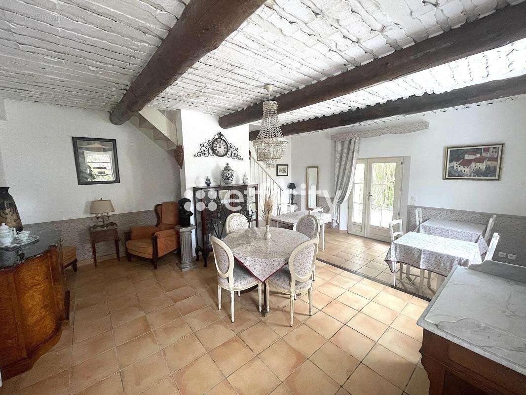 Maison à ROUSSILLON