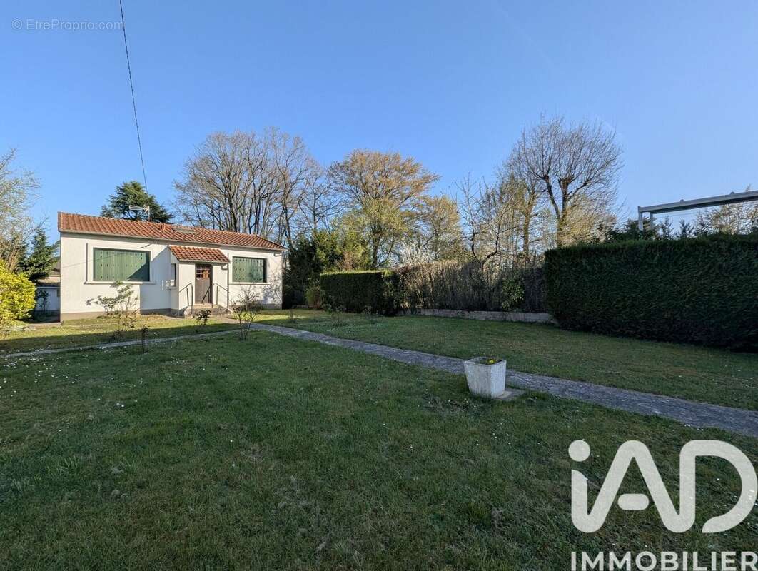 Photo 8 - Maison à SAINTE-GENEVIEVE-DES-BOIS