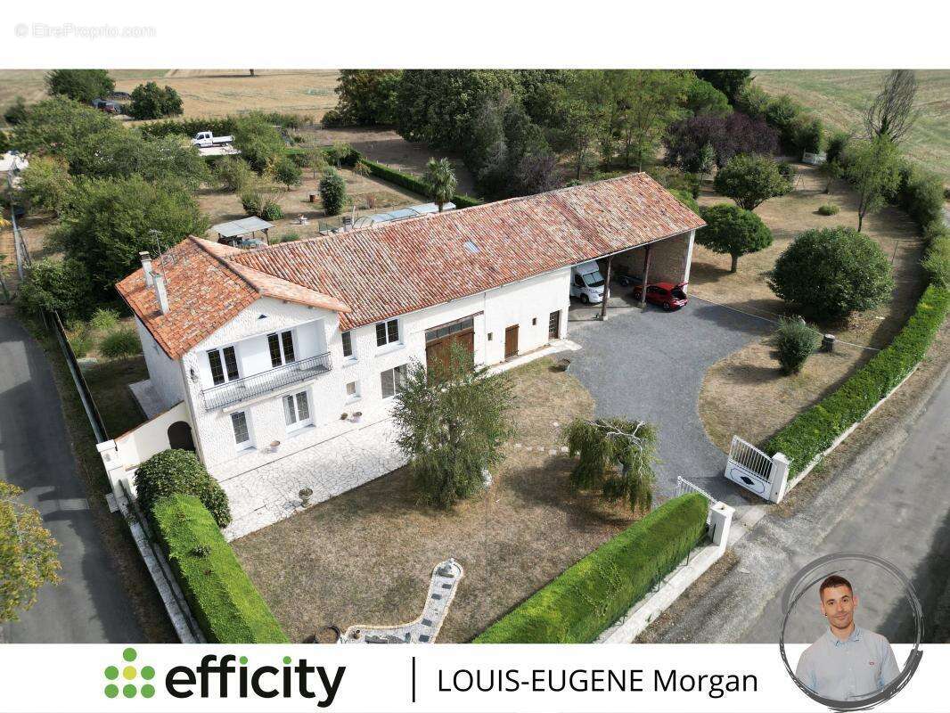 Maison à SAVIGNE