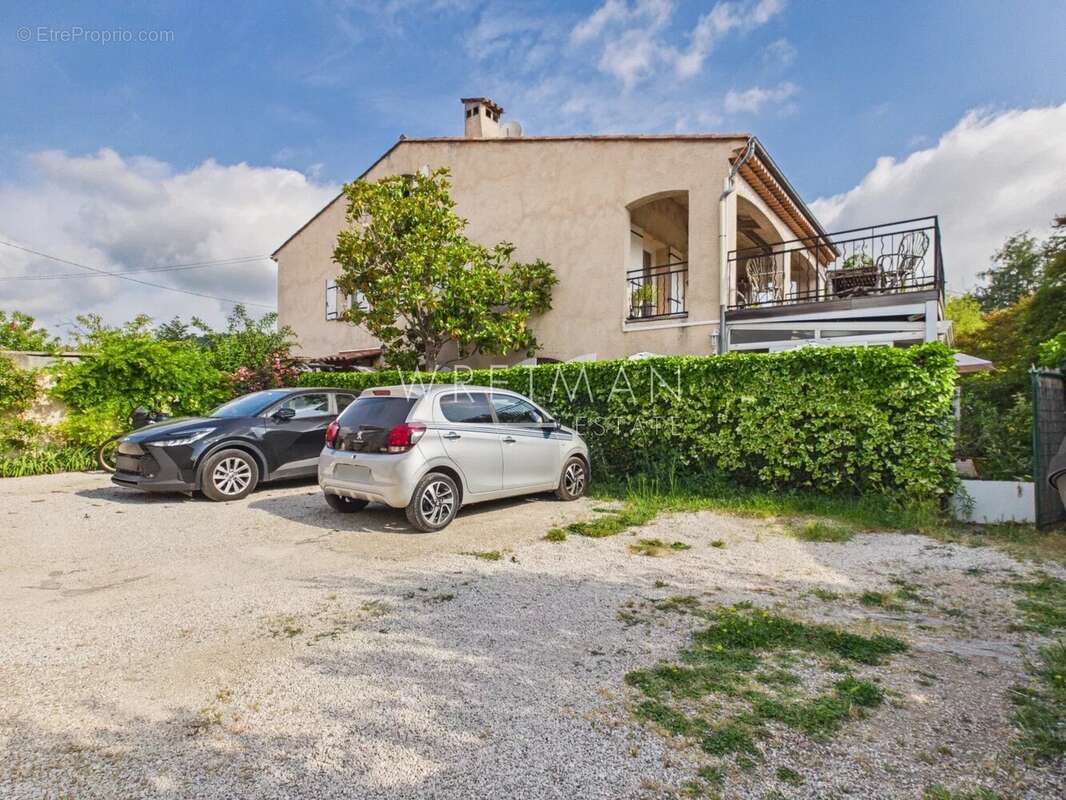 Appartement à PEGOMAS