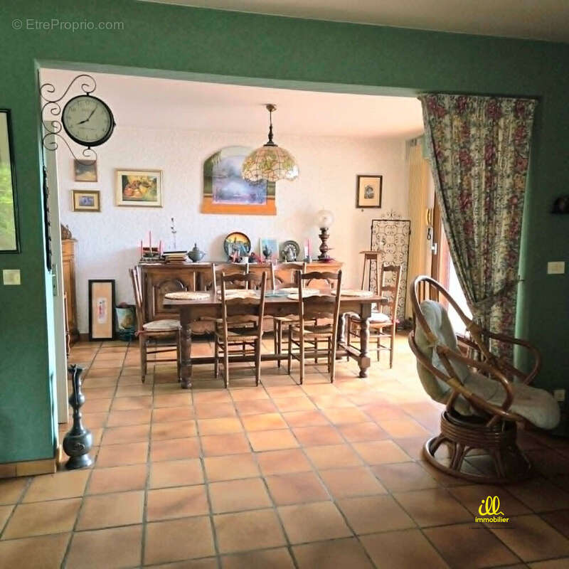 Maison à CHARLEVILLE-MEZIERES