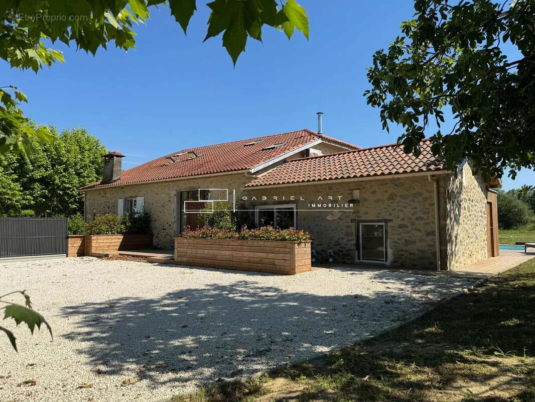 Maison à SAUBRIGUES