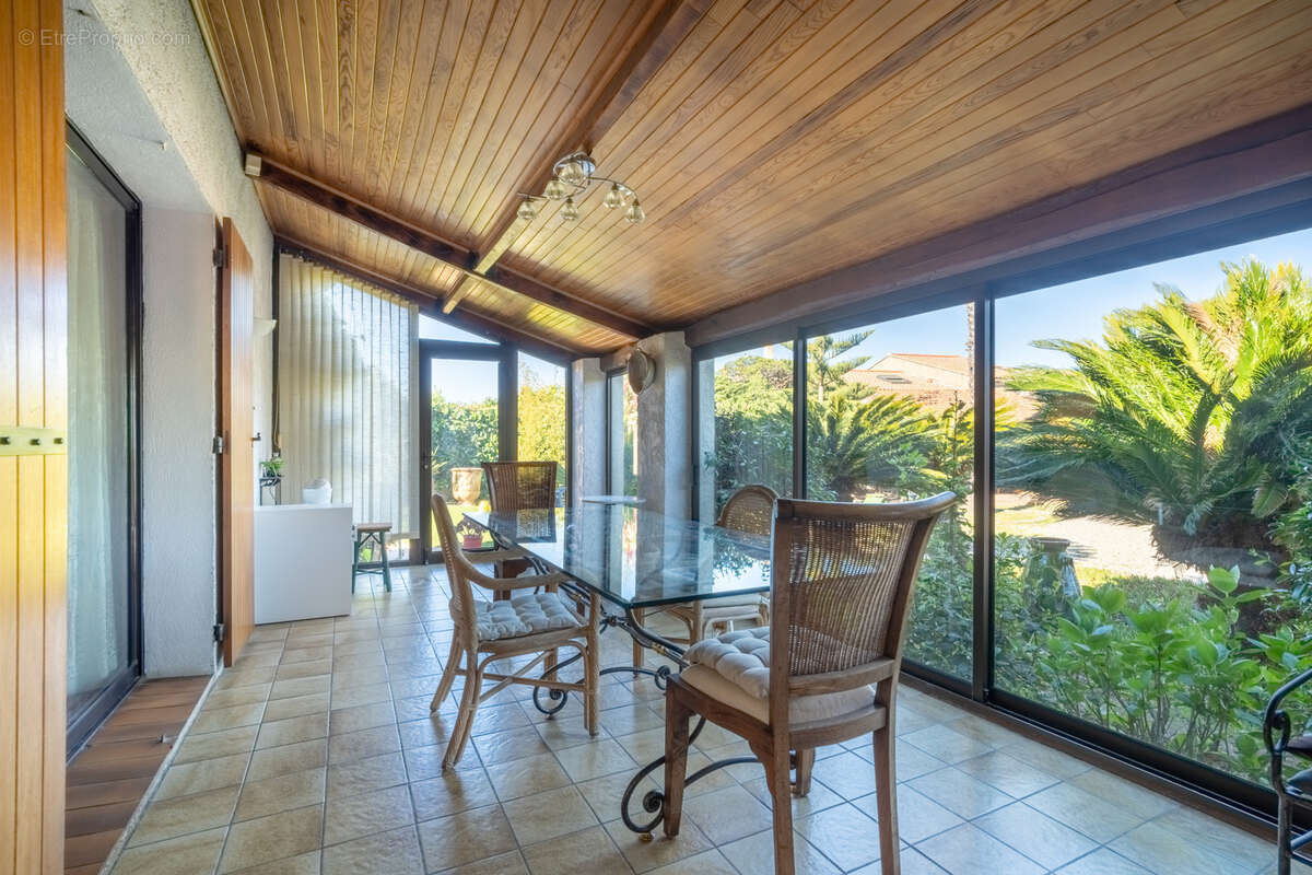 Maison à SIX-FOURS-LES-PLAGES