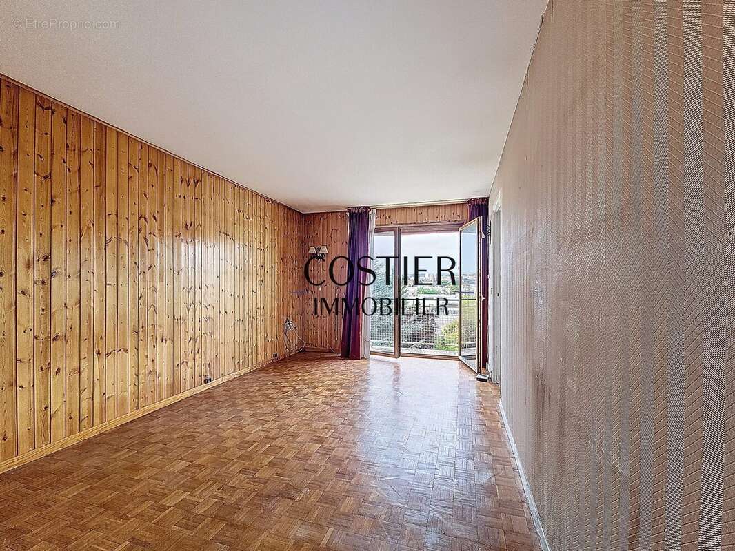 Appartement à L'HAY-LES-ROSES