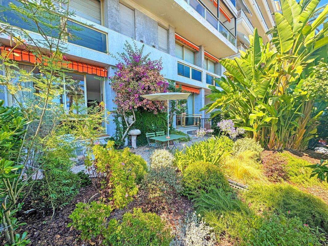 Front de mer à Nice, 2 pièces de 66m² avec jardin de 55m² - photo 6
