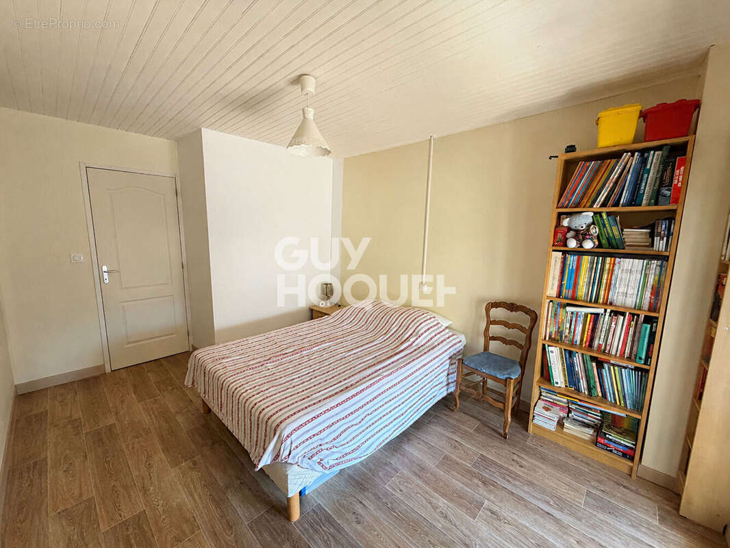 Maison de caractère 135m2 avec jardin et grange - photo 6