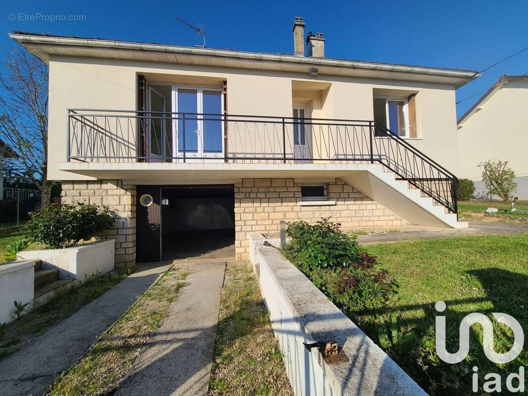 Photo 1 - Maison à NEUVILLE-SUR-VANNES