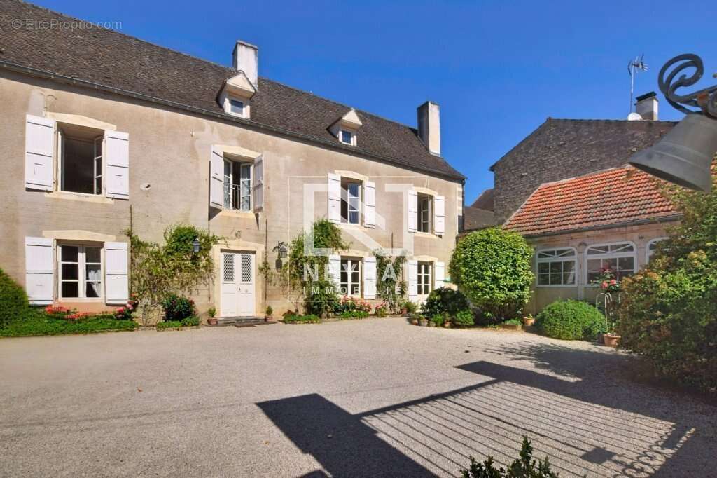 Maison à MERCUREY