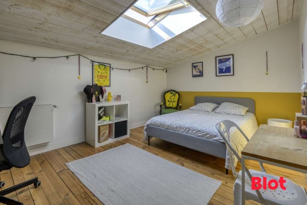 Maison 221 m² à Orvault  - photo 9