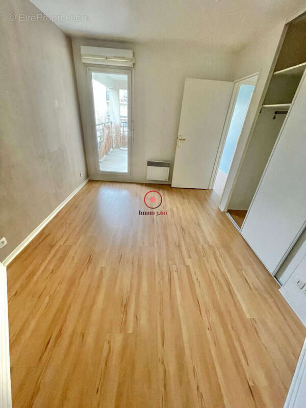 Chambre 2 - Appartement à ARGENTEUIL