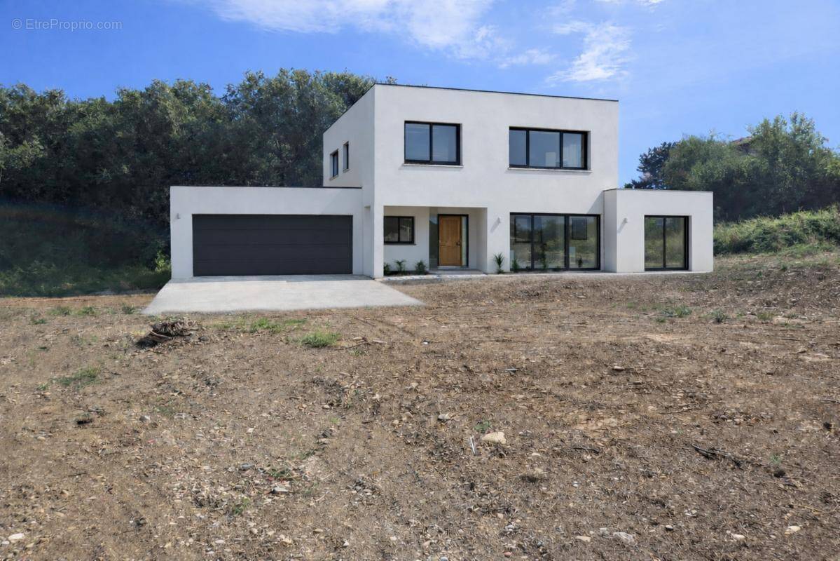 Terrain à SEREZIN-DU-RHONE