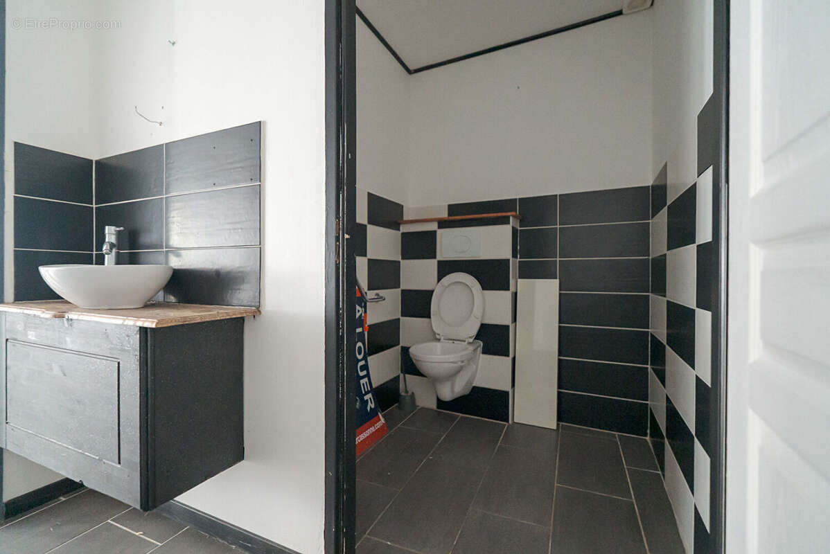 Commerce à CARCASSONNE