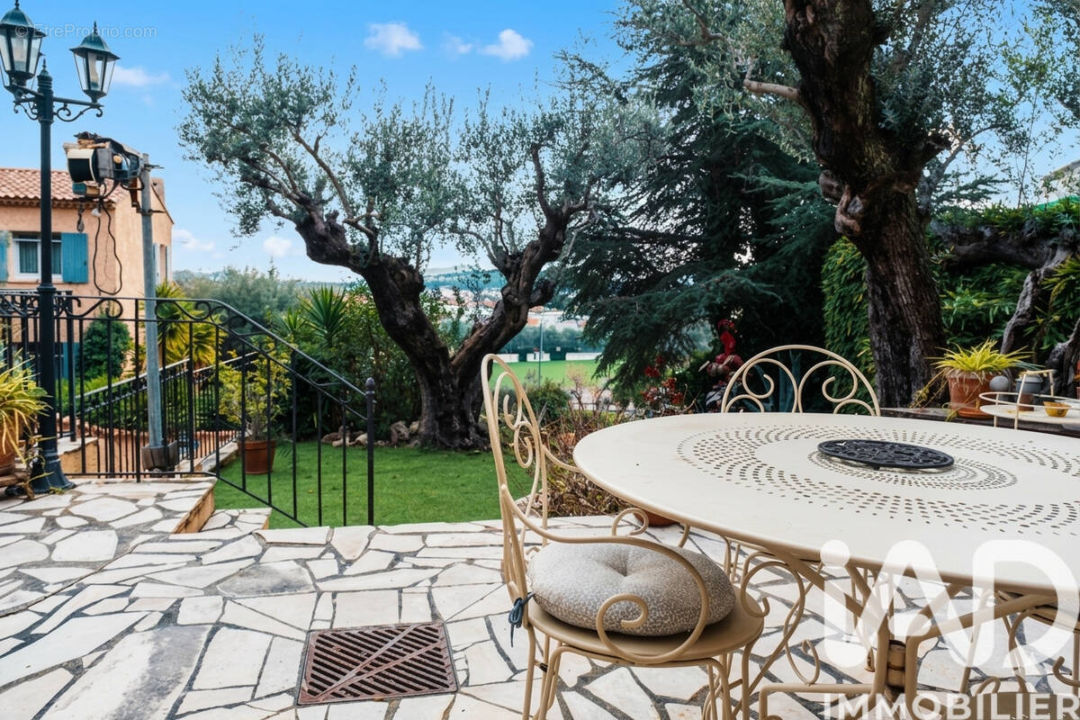 Photo 1 - Maison à TOULON