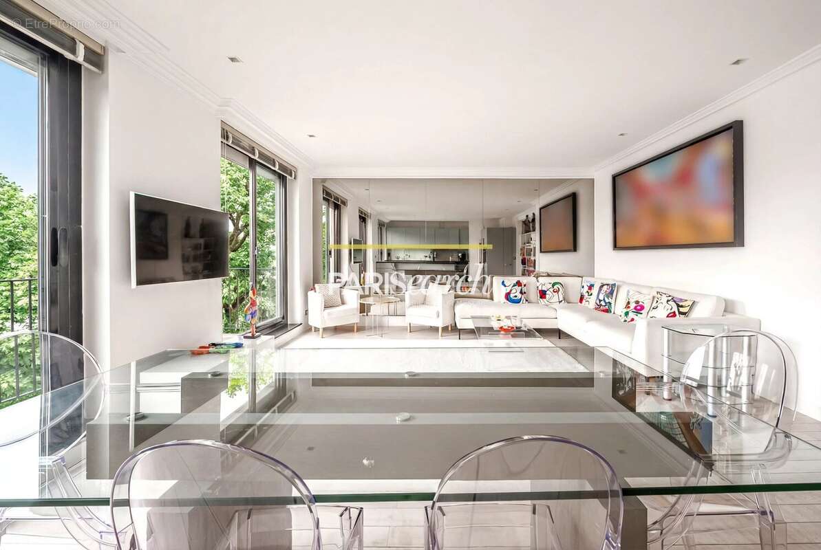 Appartement à NEUILLY-SUR-SEINE