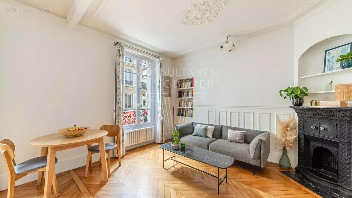 Appartement à LEVALLOIS-PERRET