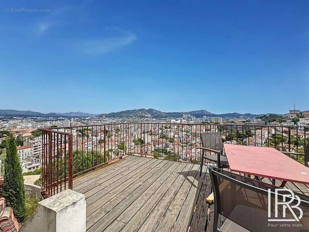 Maison à MARSEILLE-6E