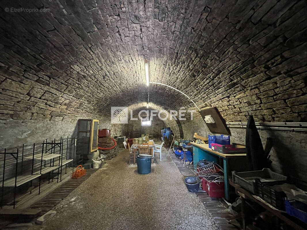 Maison Saint Lamain à fort potentiel , 4 pièce(s) 139m² - photo 12