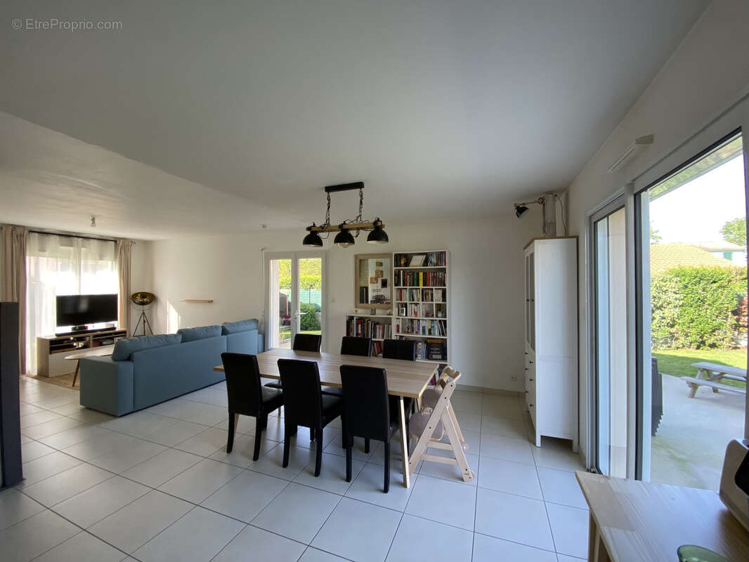 Maison à VILLEDIEU-LA-BLOUERE