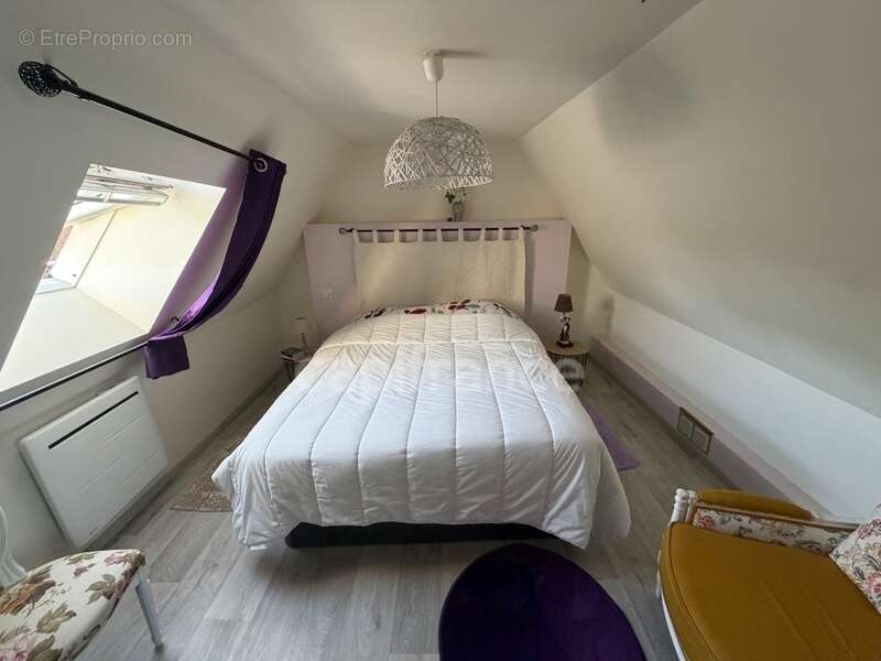 Maison à CLEDEN-POHER