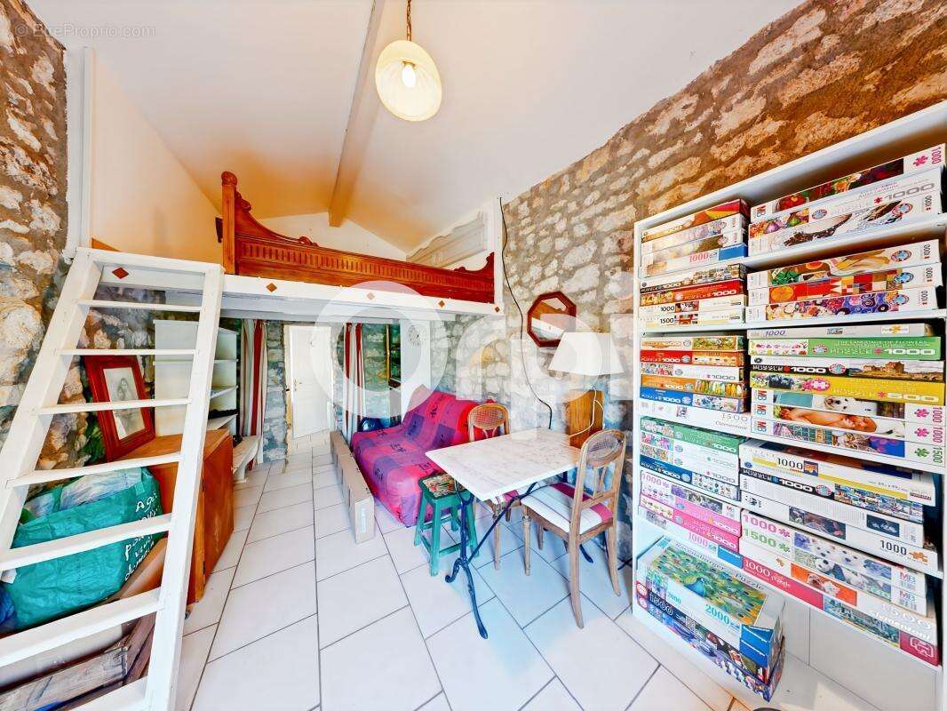 Maison à RUOMS