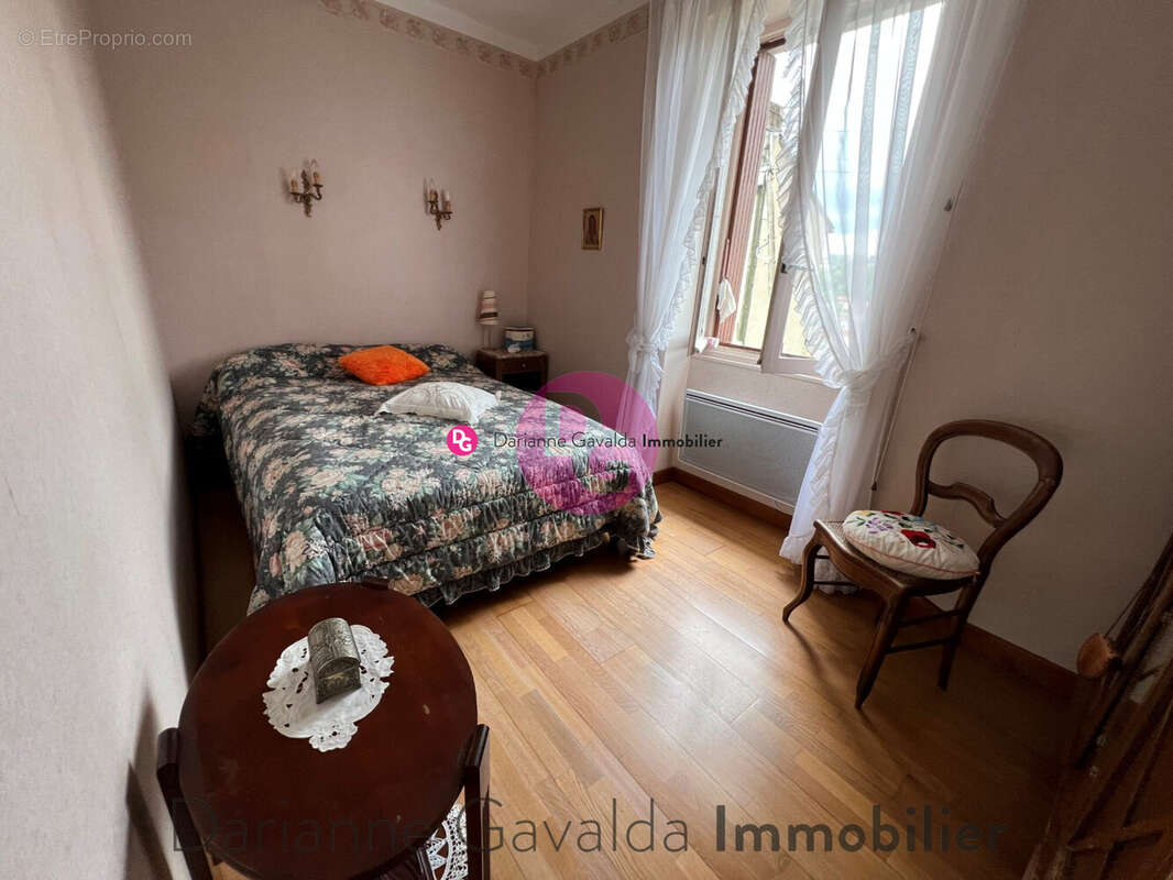 Maison à DECAZEVILLE