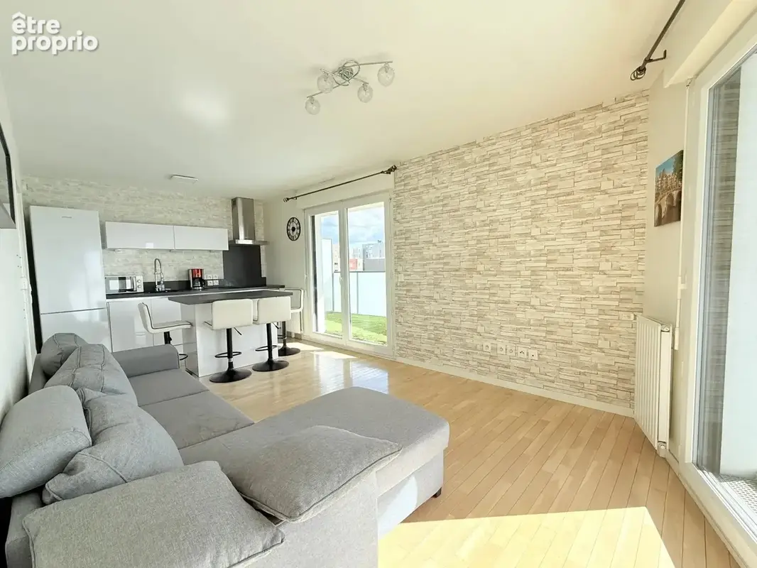 Appartement 2 pièces 42 m² à vendre à Romainville (93230) - photo 1