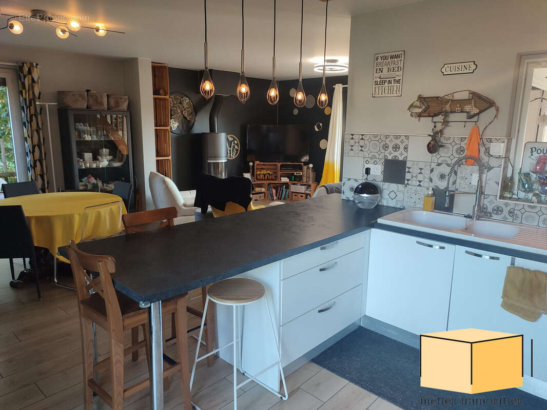 Maison 170 m² à Belley  - photo 8