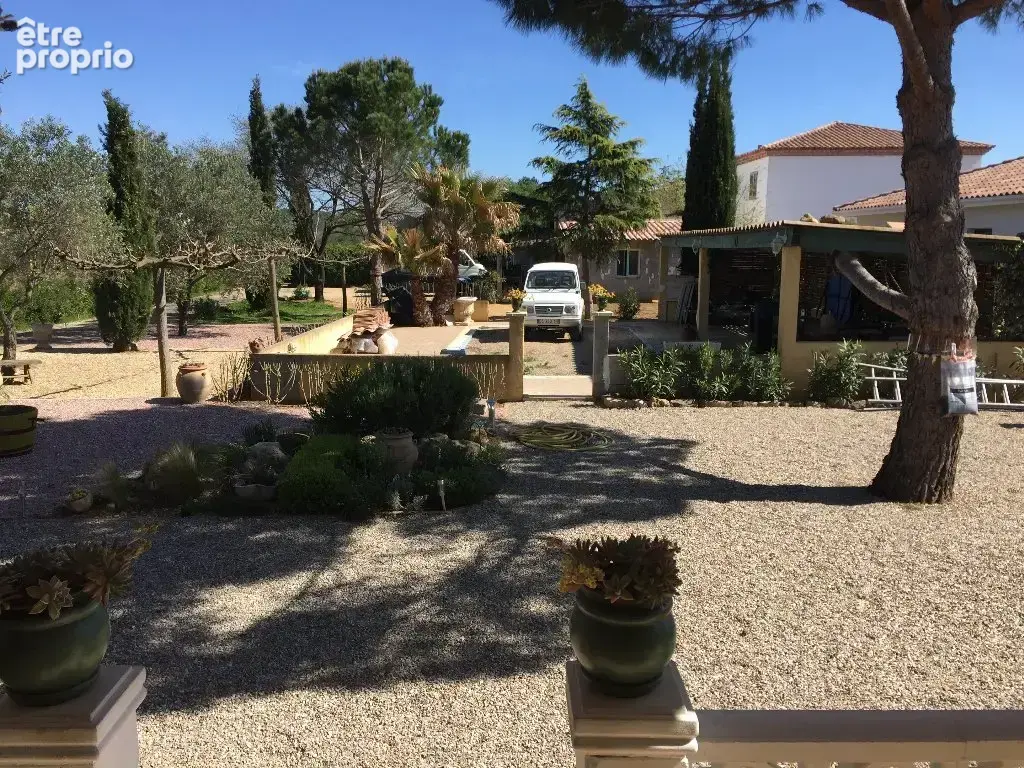 Villa plain pied, dépendance et jardin de 2090m² - photo 24