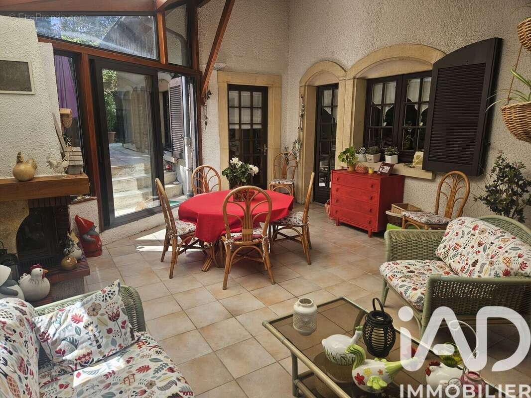 Maison 223 m² à Sainte-Ruffine  - photo 3