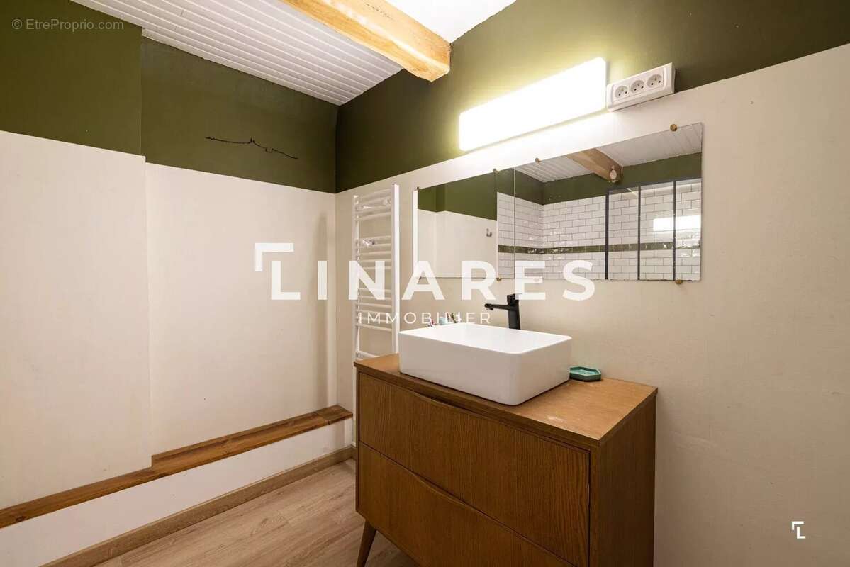 Appartement à MARSEILLE-1E