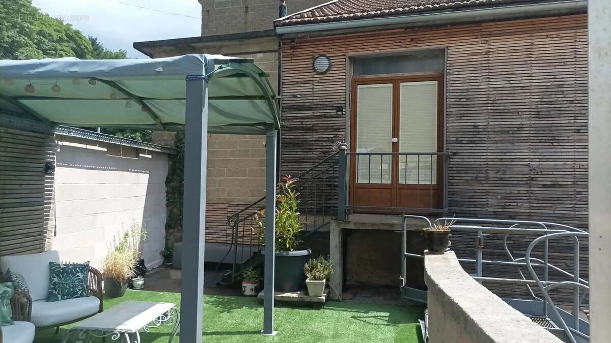 Maison à SAINT-JUNIEN