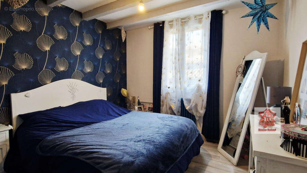 Maison à MORNAS