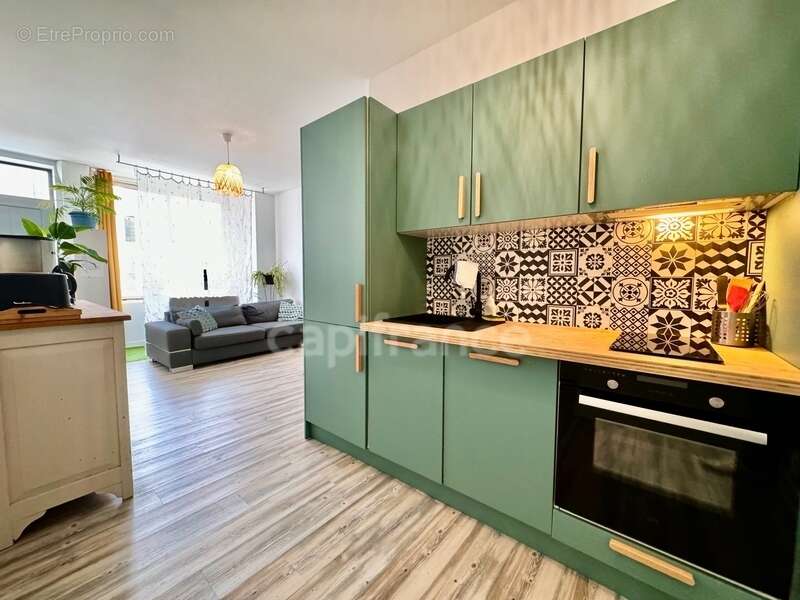 Appartement à FOURAS