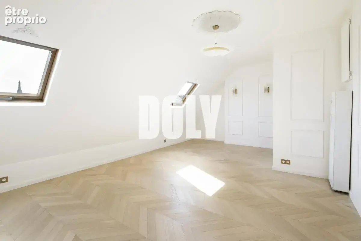 DOLY – STUDIO refait à neuf – 25 m² – Vue sur Notre-Dame , 75006 PARIS - photo 7
