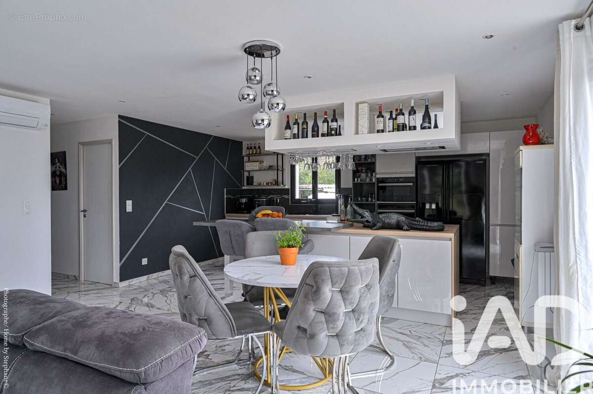 Photo 3 - Maison à PLAN-D'AUPS-SAINTE-BAUME