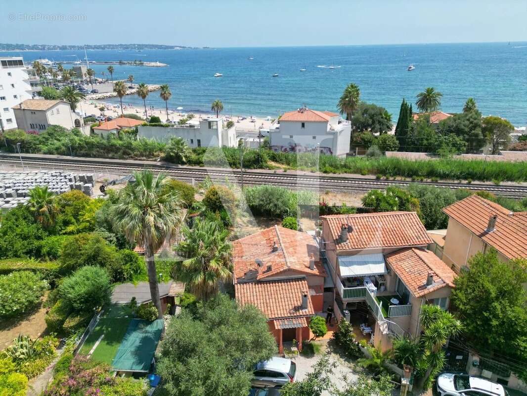 Ensemble immobilier - photo 2