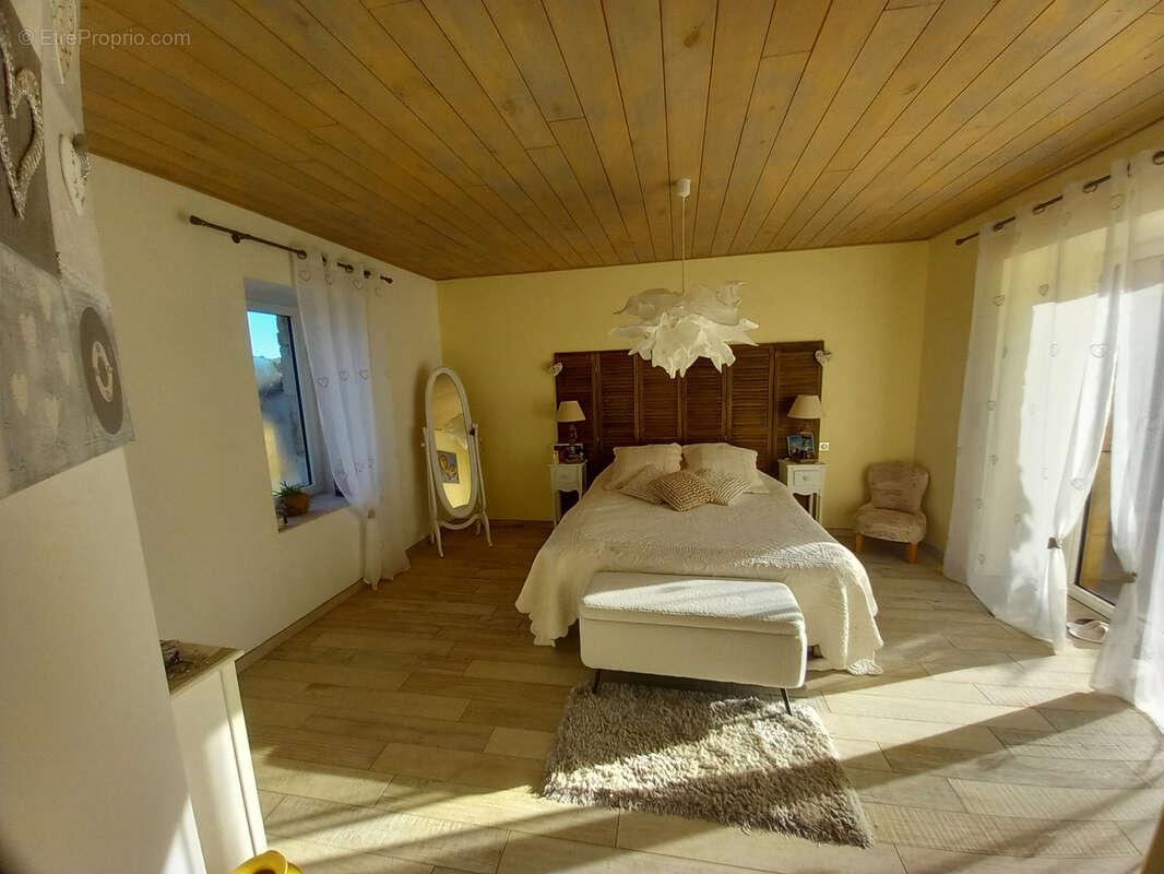 Maison à PUY-L'EVEQUE