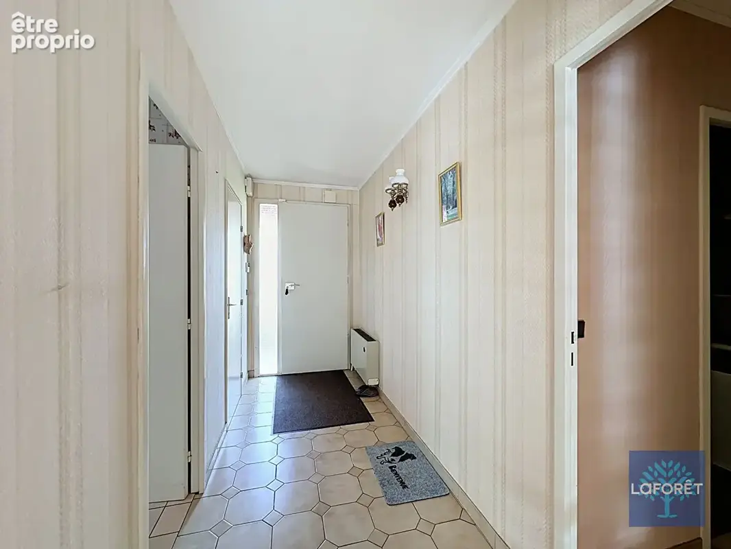 MAISON LA FERTE ALAIS - 9 pièces -5 chambres - 185 m² - 611 m² de terrain - photo 6