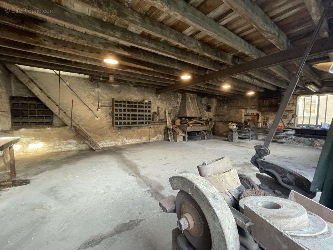 Maison à VOUNEUIL-SUR-VIENNE