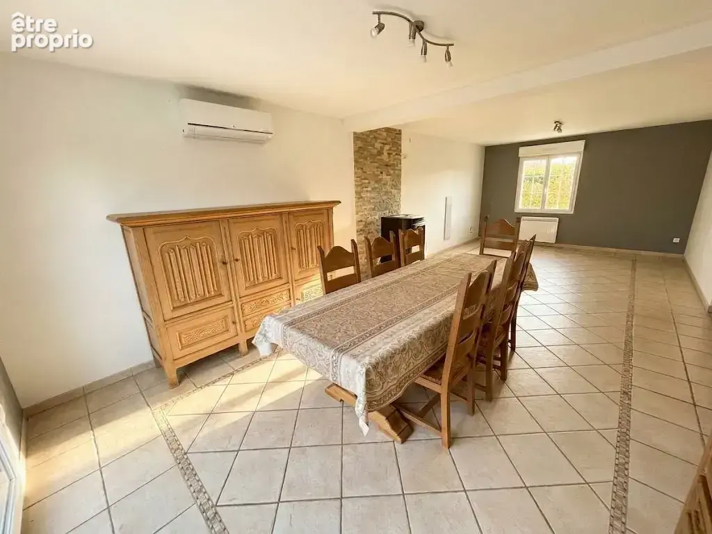 Pavillon individuel de plain-pied développant 144m2 et bâti sur 778m2 de terrain ! - photo 4