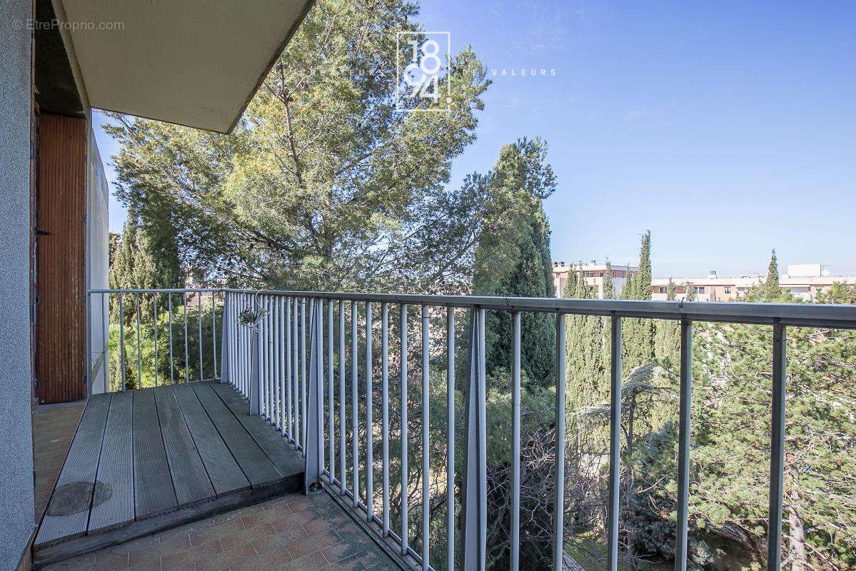 Appartement à MARSEILLE-9E