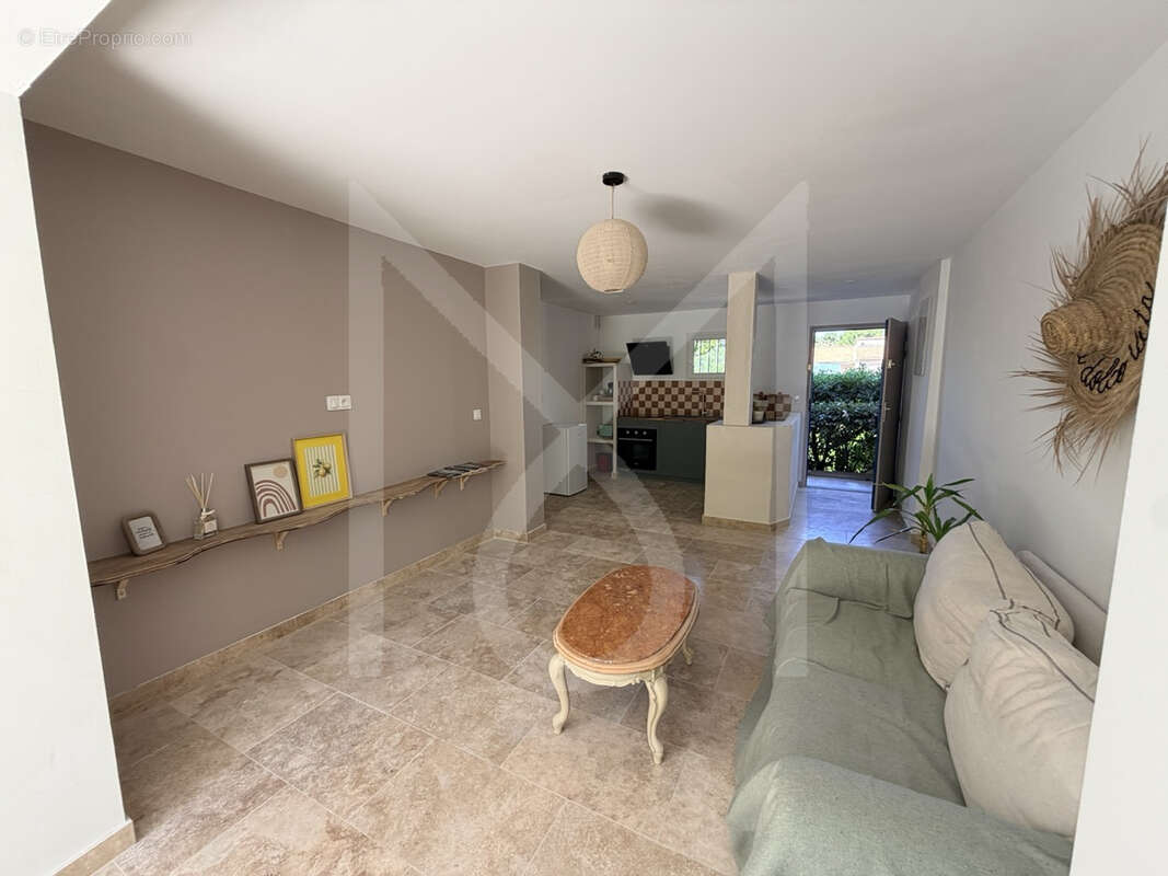 Appartement à SAUSSET-LES-PINS
