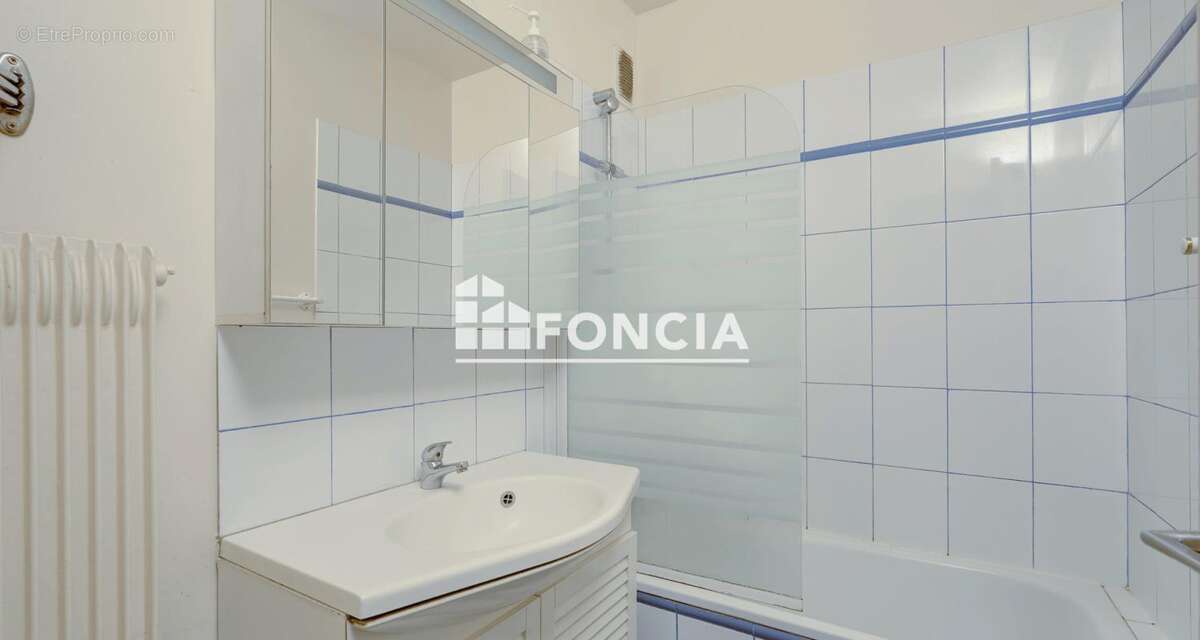 Appartement à ISSY-LES-MOULINEAUX