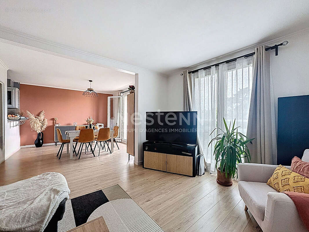 Appartement à LAMORLAYE