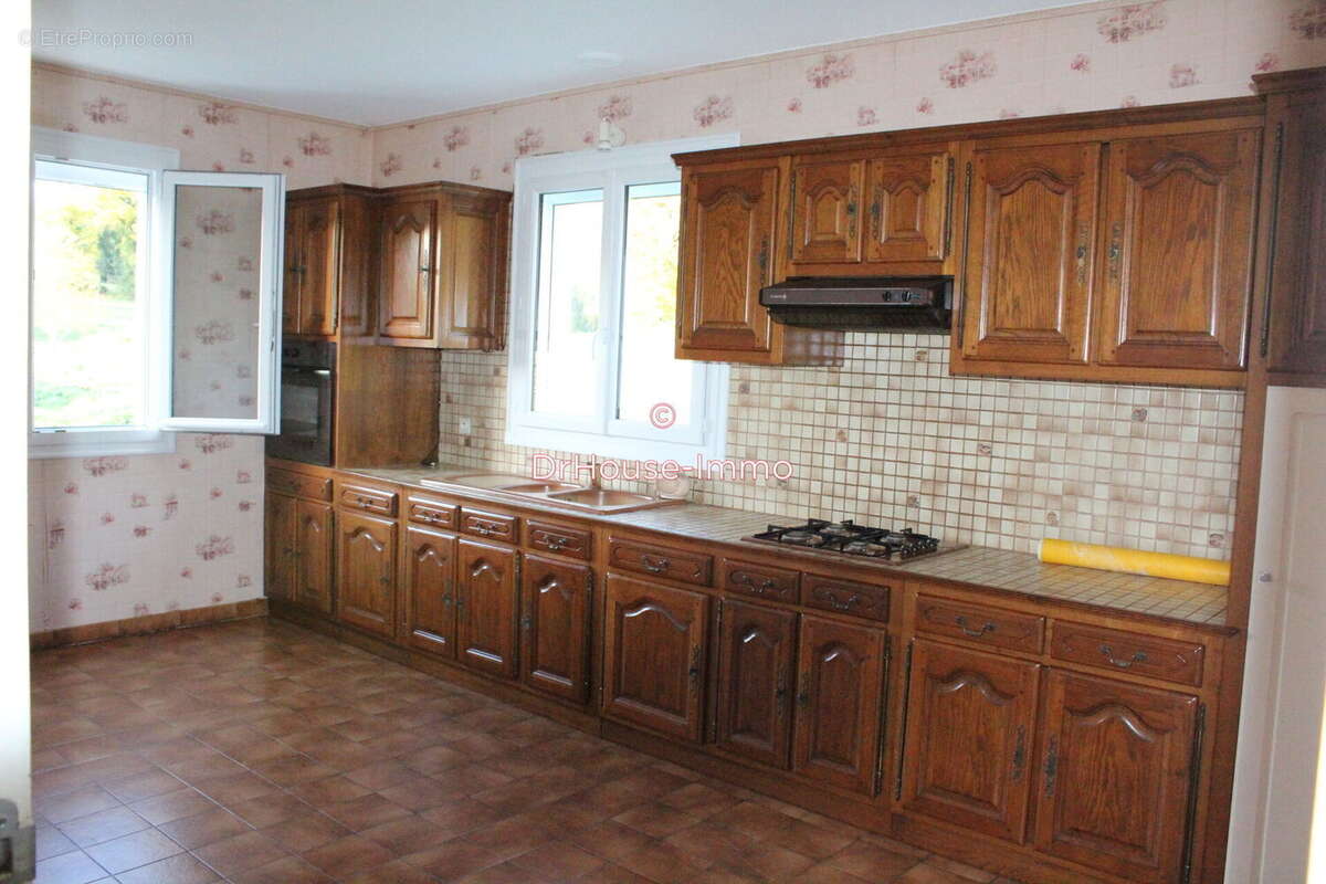 Maison 130 m² à Chabanais  - photo 47