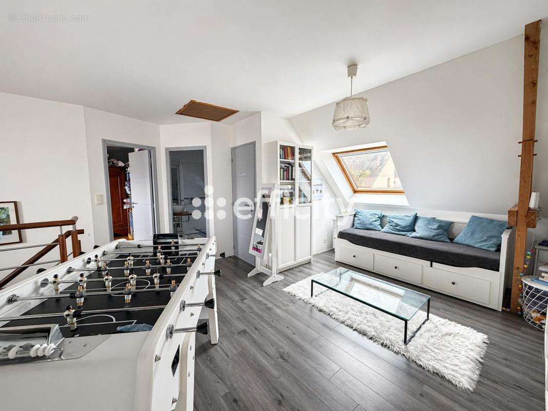 Maison 210 m² à Brece  - photo 7