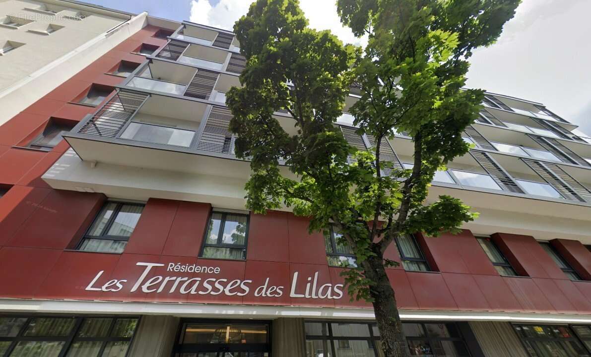 Appartement à LES LILAS