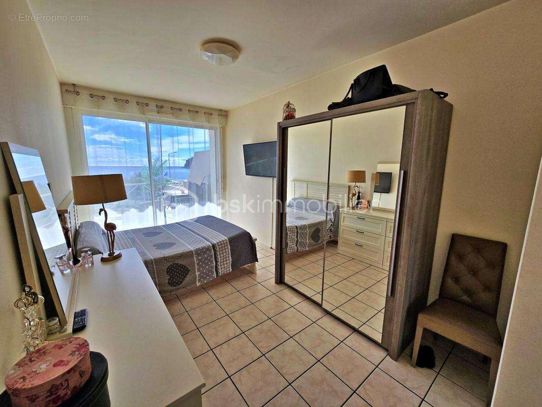 A saisir, Appartement front de mer T3 - 95m², terrasse 30m², parking + cave, dans résidence de haut standing, secteur prisé du R - photo 4