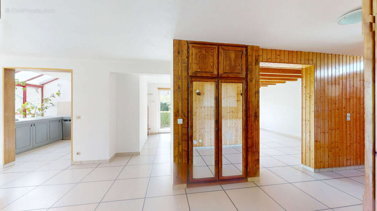 Maison à MISEREY-SALINES