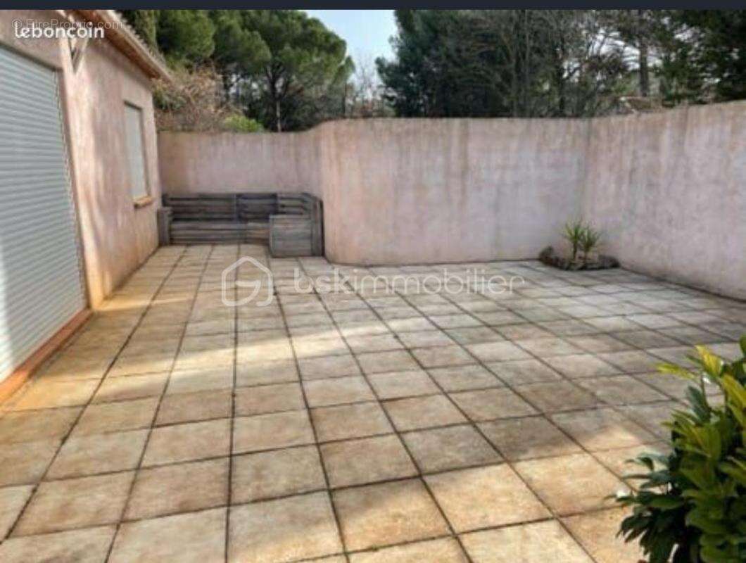 Vivez le charme calme de la campagne dans une maison rénovée au cœur de LE VAL! - photo 12